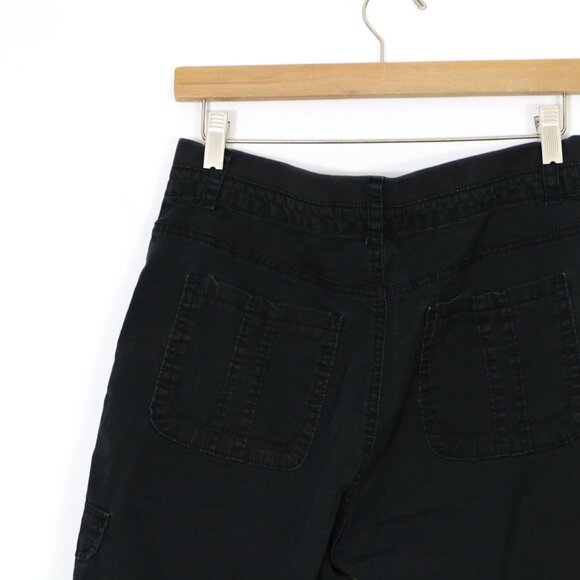 Lee Relaxed Fit Black Cargo Shorts - Picture 6 of 6